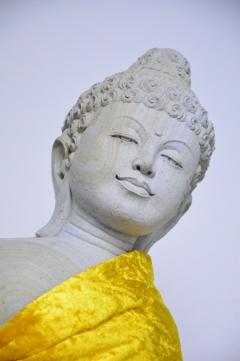 Buddha, schräg